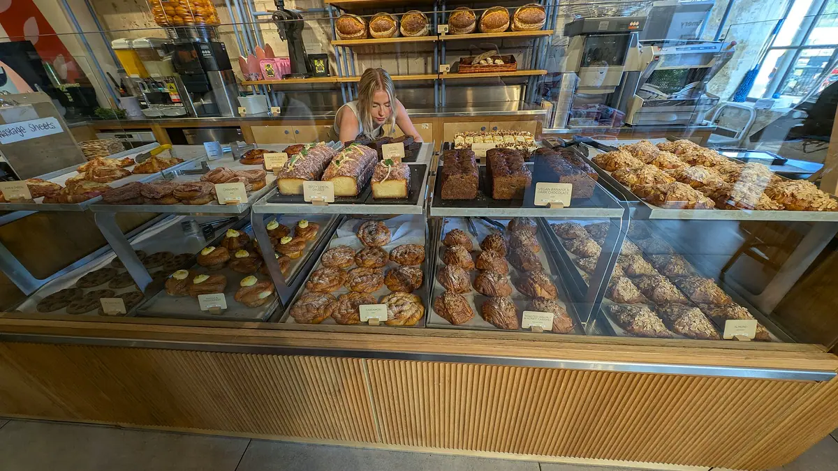 Matt The Bakers – bakery in Bilston town centre